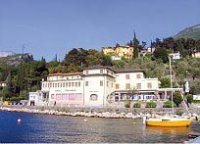 Hotel Paradiso.